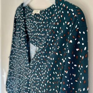 Beacon (Stitch Fix) Patty Roll Tab Knit Green Blouse; Women's Size L; NWOT